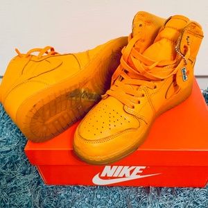 Size 9 Orange Nike “Gatorade”